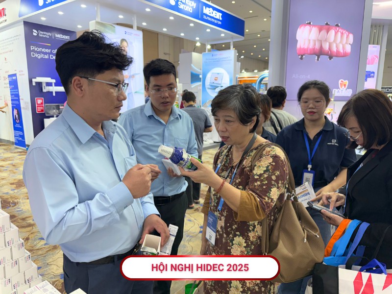 Bác sĩ quan tâm sản phẩm nước súc miệng Chlorhexil Long Use 0.12%