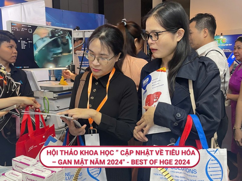 Bác sĩ ghé gian hàng Viusid tại hội thảo Best of HGE 2024 - “Cập nhật về Tiêu hóa - Gan mật 2024”