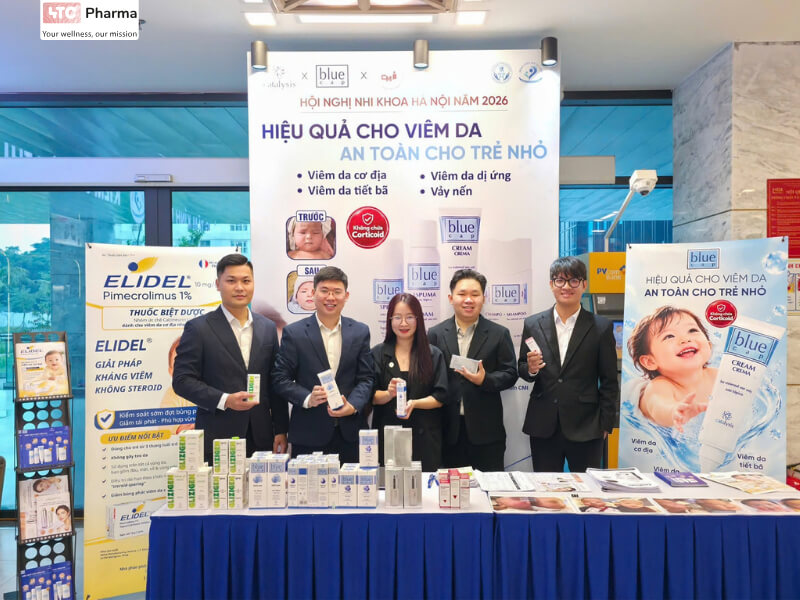 Đội trình dược viên tham gia hỗ trợ tại hội nghị Nhi khoa Hà Nội năm 2026